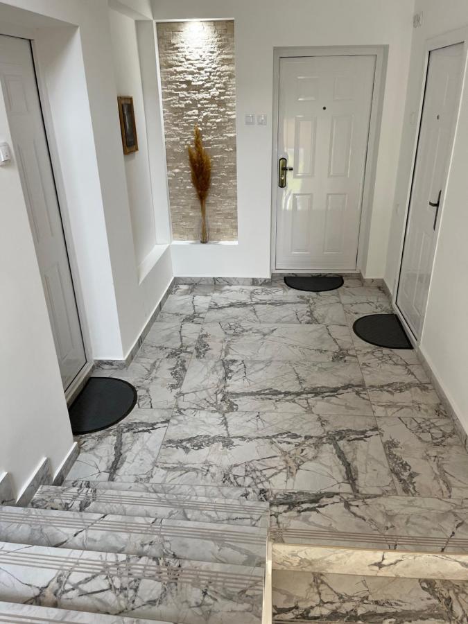 Apartmani Tesla โซโคบานยา ภายนอก รูปภาพ