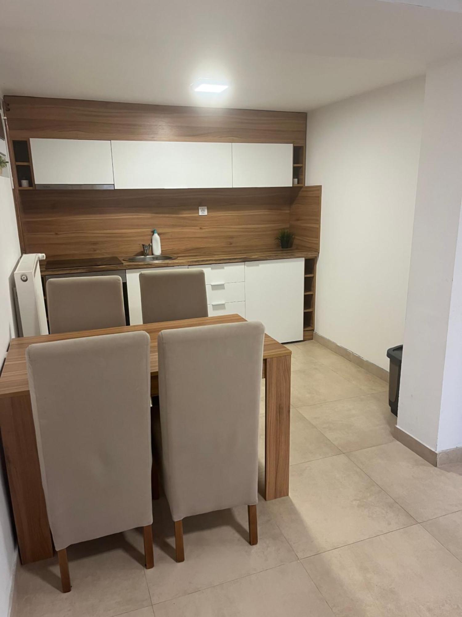 Apartmani Tesla โซโคบานยา ภายนอก รูปภาพ
